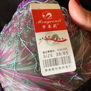 NWT 38 C beautiful purple lace bra